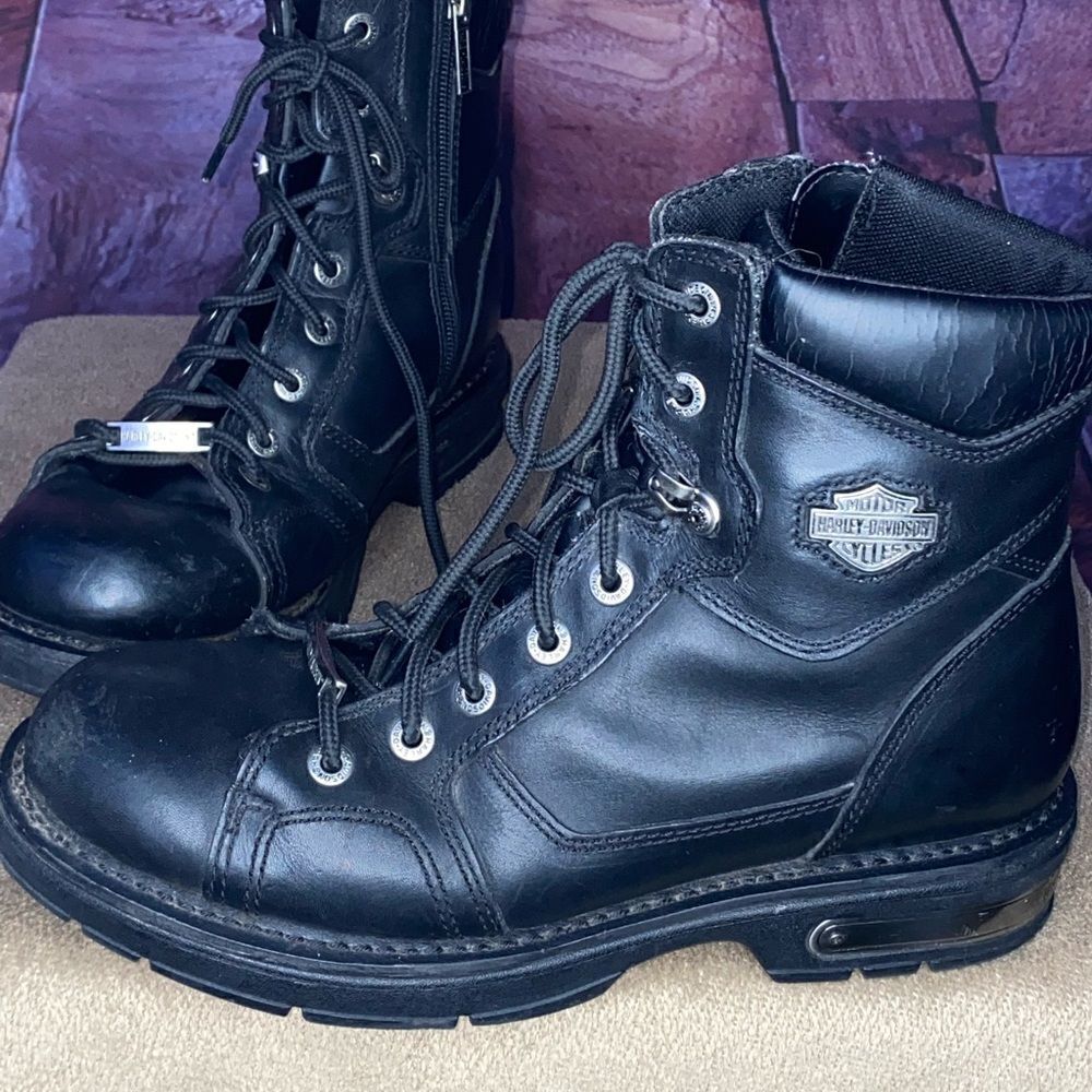 Used Harley Davidson riding boots in size 8 1/2